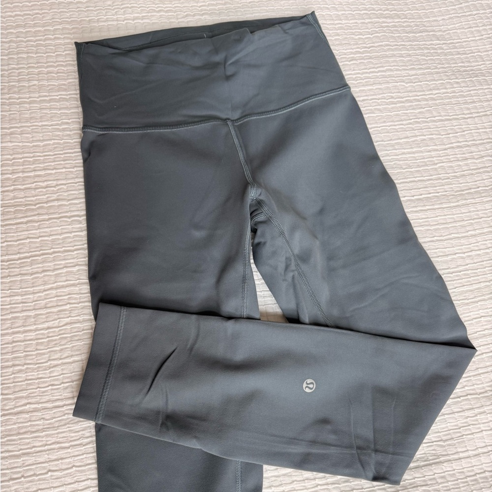 Lululemon Wunder Under Leggings sz 6